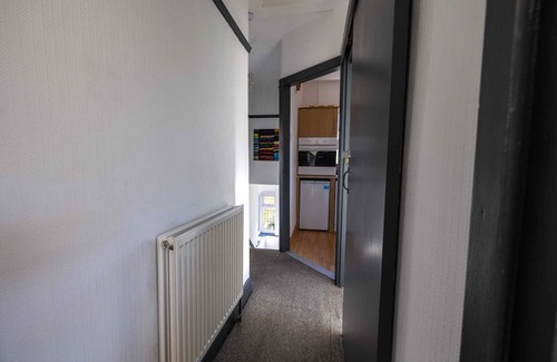 Little Holland Apartment | Beautiful 2-Bed Apartment in Dartford