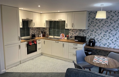 Lincoln Apartment | Beautiful 2-Bed Apartment near Lincoln City Centre