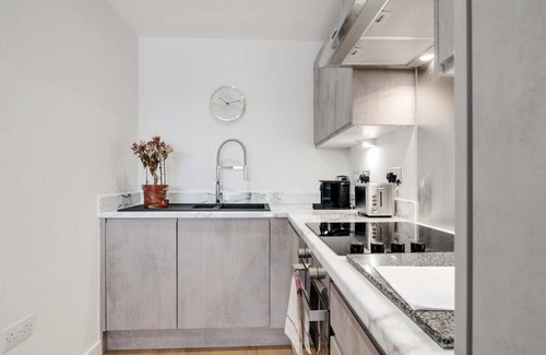 Leeds Apartment | Beautiful 2 Bed Apartment in a Converted Mill
