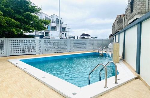 Lekki Phase 1 Apartment | Beautiful 2 bed flat in much sought after estate