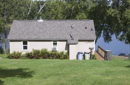 Pine River Cabin | Beautiful 2-bed lakeside cabin on private pristine 100+ acre lake