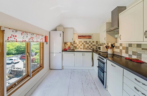 Burgh Island House | Beautiful 2 bed rural barn close to Bigbury on Sea. Golf, Beaches & Countryside
