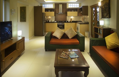Hua Thanon Villa | Beautiful 2 Bed Tropical Villa with Pool, wrap around Lotus Pond, Free Transfers