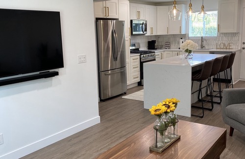 Millcreek House | Beautiful 2 Bedroom Home In SLC with Private Hot Tub!