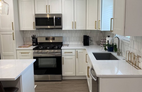 Millcreek House | Beautiful 2 Bedroom Home In SLC with Private Hot Tub!