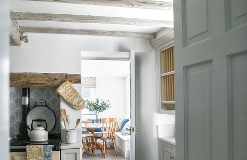 Ripley Cottage | Beautiful 2 bedroom village cottage