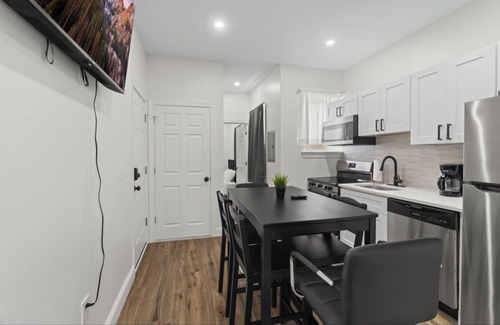 Primos Secane House | Beautiful 2 bedroom 1 bath unit 2