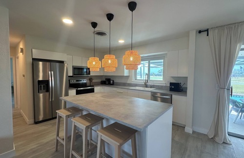 Oakland Hills House | Beautiful 2-bedroom, 2-bathroom in Rotonda West