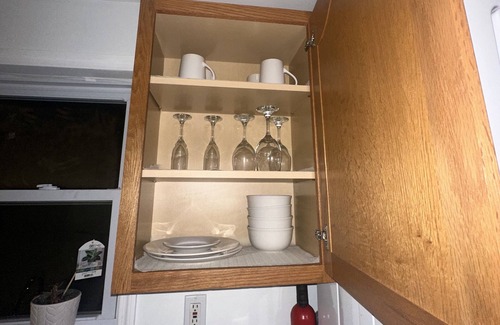 East Lansdowne Apartment | Beautiful 2 bedroom 1 bath for the perfect stay in a quiet neighborhood