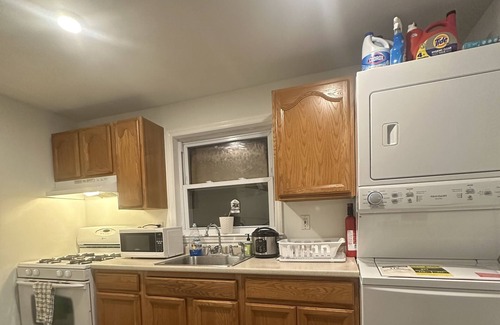 East Lansdowne Apartment | Beautiful 2 bedroom 1 bath for the perfect stay in a quiet neighborhood