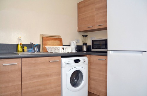 Leytonstone Apartment | BEAUTIFUL 2 BEDROOM APARTMENT,SLEEPS 6