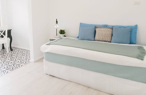 Helensburgh House | Beautiful 2 bedroom duplex with private patio