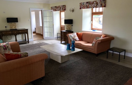 Towcester House | Beautiful 2 Bedroom Barn in Towcester Northants