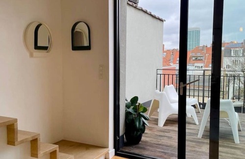 Chatelain Apartment | Beautiful 2 bedroom duplex in le Châtelain