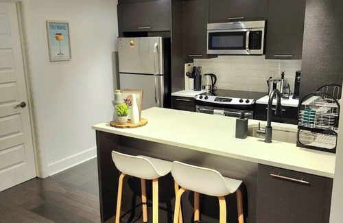 Griffintown Apartment | Beautiful 2-bedroom condo with indoor parking