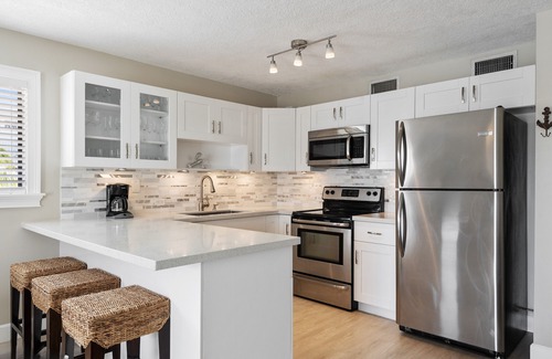 Key Largo Condo | Beautiful 2 Bedroom Condo with Dock Slip and Pool