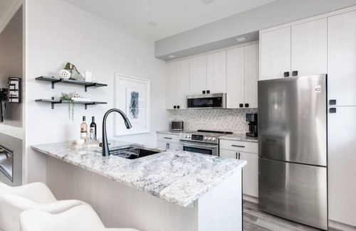 Regional District of Nanaimo House | Beautiful 2 bedroom long term rental Oct-May