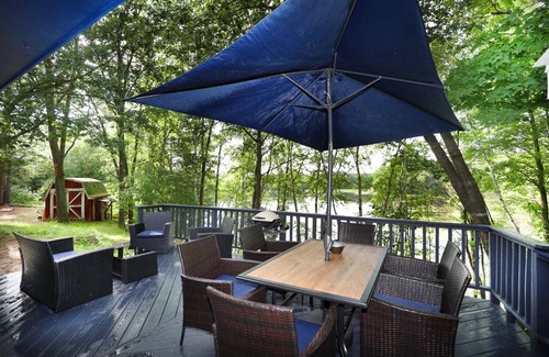 King Cottage | Beautiful 2-bedroom Cottage