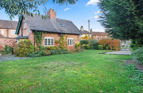 Southwell House | Beautiful 2 Bedroom Cottage in Oxton