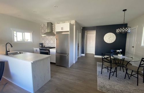 Fruitvale House | Beautiful 2 bedroom guest house in Fruitvale