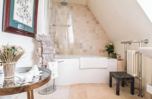 Rivenhall Cottage | Beautiful 2 Bedroom Period Cottage