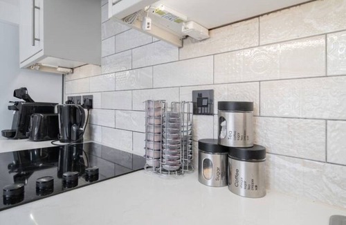 Brasted House | Beautiful 2 Bedroom House With Spacious Garden BBQ