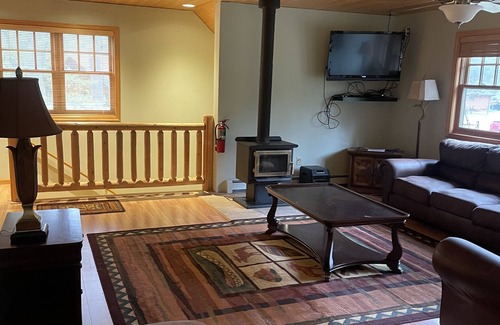 Hayward Cabin | Beautiful 2 bedroom house with a boat dock on the Chippewa Flowage