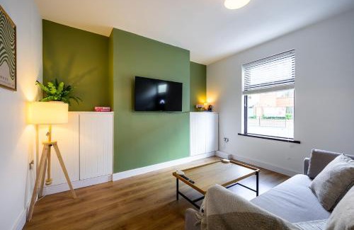 Atherton House | Beautiful 2 Bedroom House in Atherton, Free Parking
