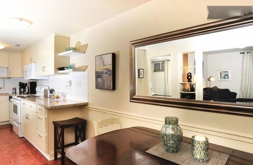 Roncesvalles Village House | Beautiful 2 Bedroom Lower Level Apt in Roncesvalles/High Park