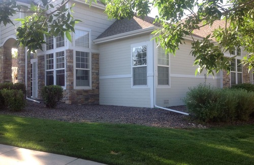 Lowry Field House | Beautiful 2-bedroom town-home in fantastic gated community in Denver w/WiFi, AC