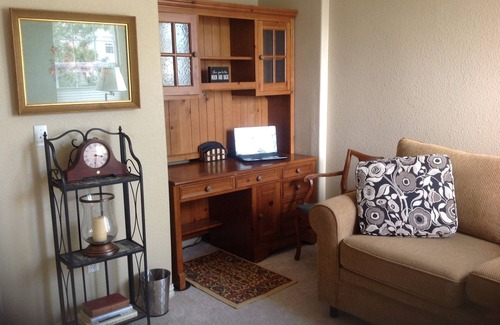 Lowry Field House | Beautiful 2-bedroom town-home in fantastic gated community in Denver w/WiFi, AC