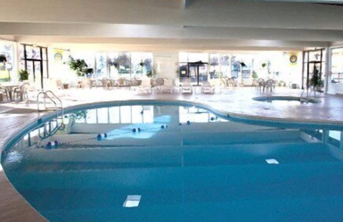 Mishicot Apartment | Beautiful 2 bedroom unit at resort, sleeps 6