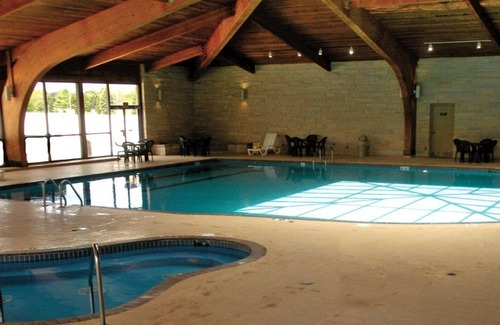 Mishicot Apartment | Beautiful 2 bedroom unit at resort, sleeps 6