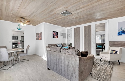 Fort Pierce Villa | Beautiful 2-Bedroom Walk to Beach/Restaurants