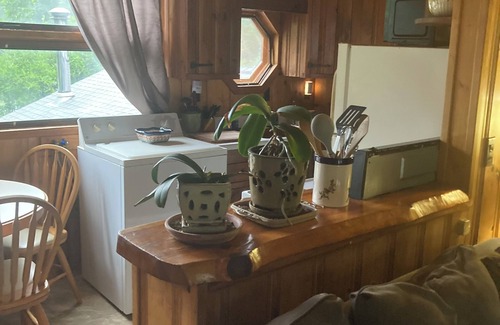 New Lebanon Apartment | Beautiful 2-bedroom apartment in New Lebanon