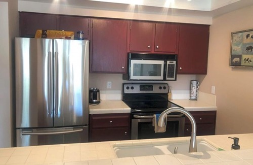 Palm Desert Condo | Beautiful 2-bedroom 2-bedroom apartment in a popular resort