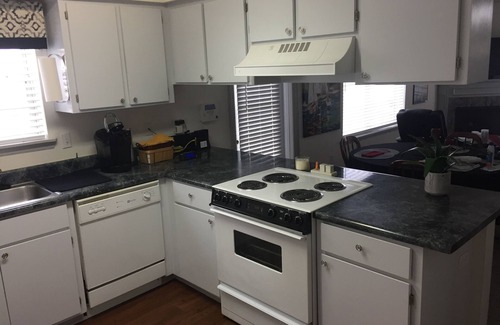 Tallahassee House | Beautiful 2 bedroom 2 bath townhouse, 1 mo. min., add mo. negotiablen