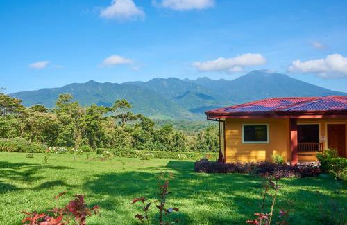Bijagua Villa | Beautiful 2 Bedroom Villa with Private Nature Reserve - Friendship House
