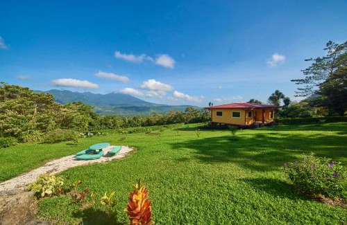 Bijagua Villa | Beautiful 2 Bedroom Villa with Private Nature Reserve - Friendship House