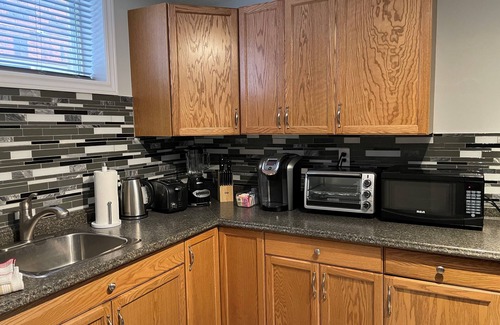 Guelph House | Beautiful 2 bedroom walkout basement apartment close to U of G