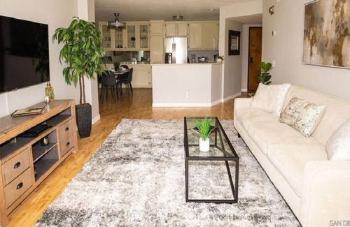 Rancho Bernardo Apartment | Beautiful 2 Br. Apartment (316923) by Houzlet