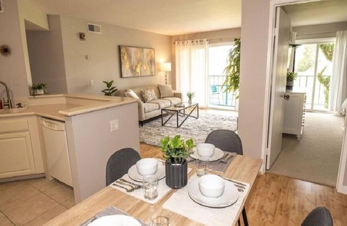 Rancho Bernardo Apartment | Beautiful 2 Br. Apartment (316923) by Houzlet