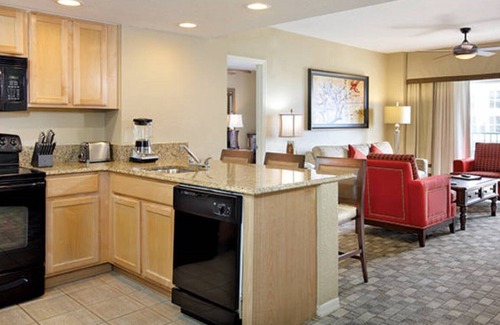 Survey Creek Condo | BEAUTIFUL 2 BR CONDO - POMPANO BEACH FL - 3 POOLS - FREE SHUTTLE TO BEACH