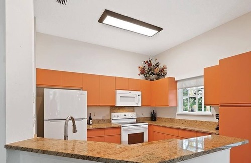 Wabasso Beach Condo | Beautiful 2 Br. Condo (320469) by Houzlet