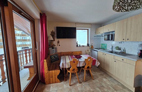 Thollon-les-Memises Apartment | Beautiful 2 room apartment cabin PERDRIX BLANCHE