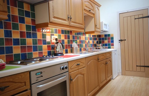 Taynuilt Cottage | Beautiful 2 Person Cottage in Lovely Secluded Gardens