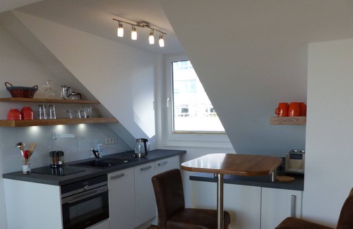 Wersten Apartment | Beautiful 2-room attic apartment centrally on the park with a lake.