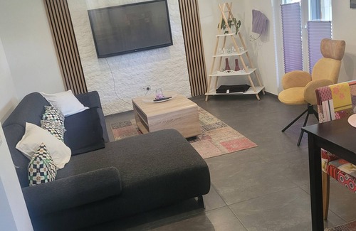 Gemarkung Hechingen Apartment | Beautiful 2-room granny apartment with a view of Hohenzollern Castle