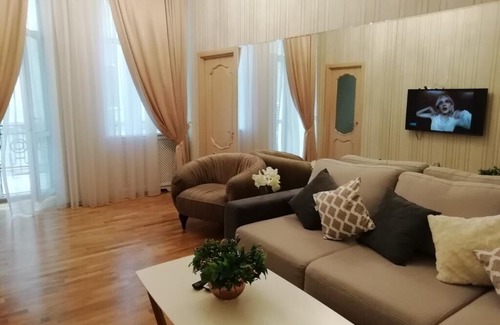 Lypky Apartment | beautiful 2 rooms apartment 1 min khreschatyk st