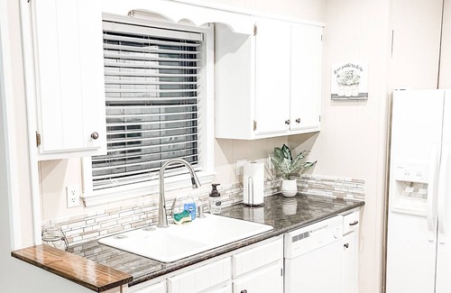 Boys Ranch House | Beautiful 2 story house overlooking the water. Has arcade & Close to the springs